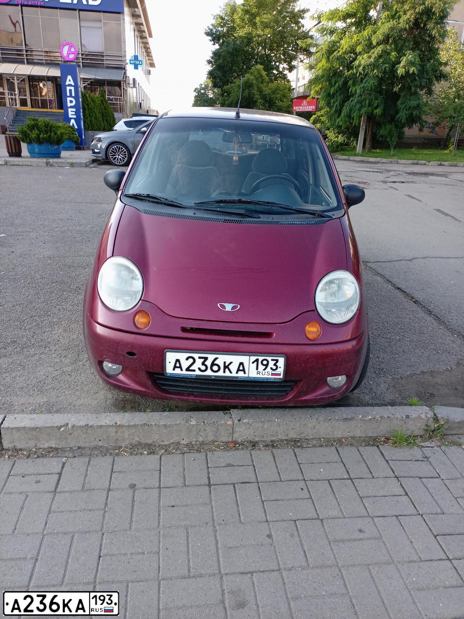 Фото автомобиля DAEWOO MATIZ, 2007 — госномер Е444КО174. Цвет: БОРДОВЫЙ