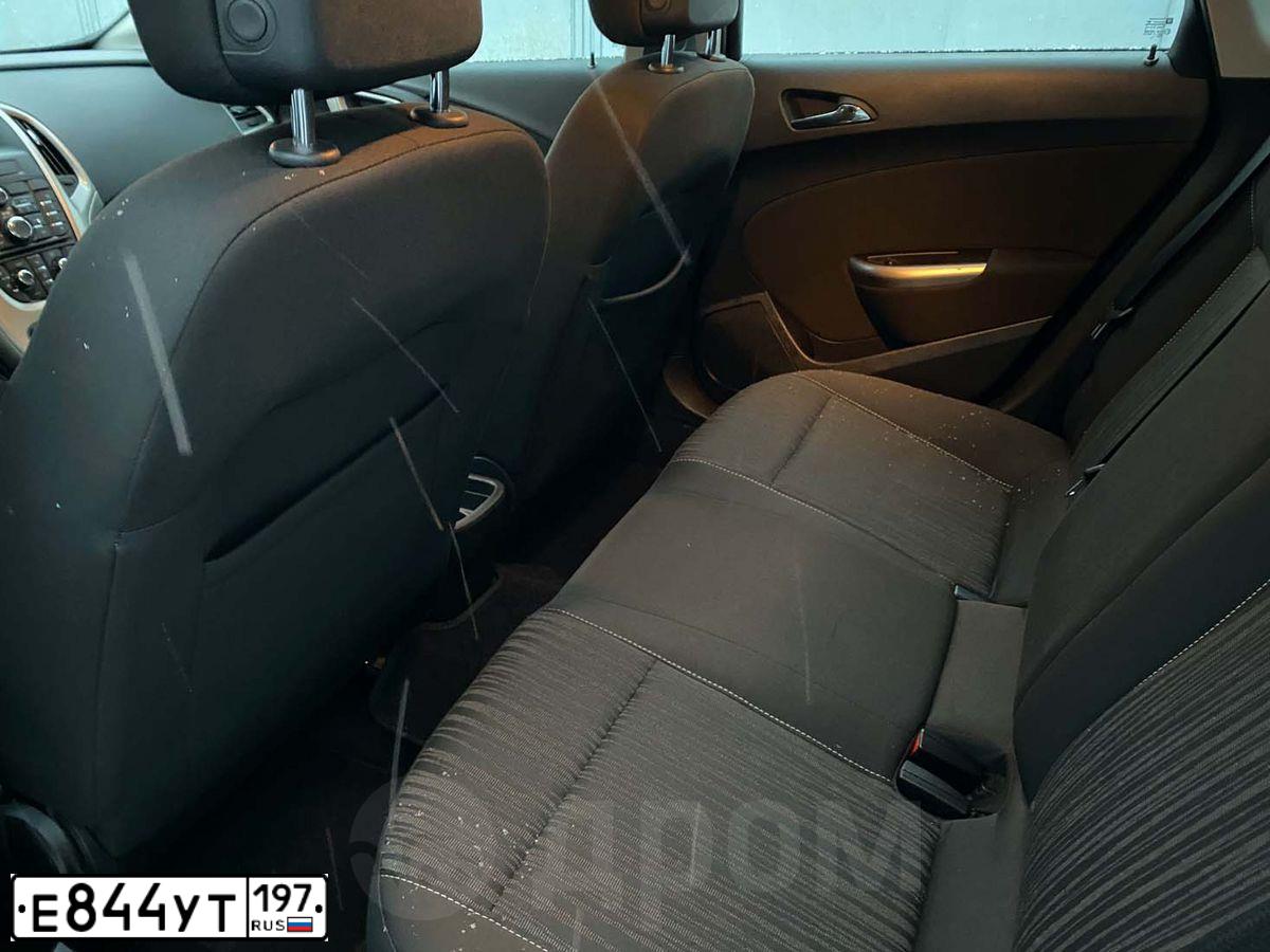 Фото автомобиля OPEL ASTRA, 2012 — госномер Е844УТ197. Цвет: СЕРЫЙ СВЕТЛЫЙ