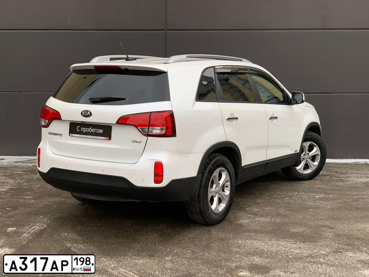 Фото автомобиля KIA SORENTO, 2017 — госномер Н192ОТ198. Цвет: БЕЛЫЙ
