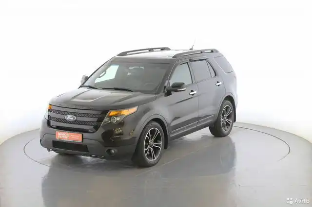 Фото автомобиля FORD EXPLORER, 2013 — госномер Н327АТ790. Цвет: ЧЕРНЫЙ