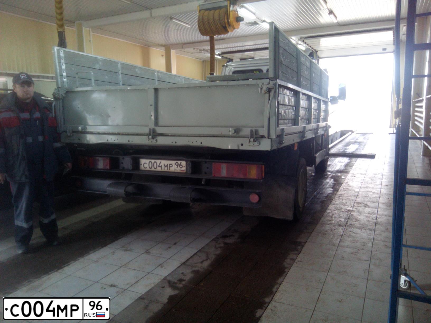 Фото автомобиля GAZ 3310 WALDAI, 2008 — госномер С004МР96. Цвет: СВЕТЛО-СЕРЫЙ