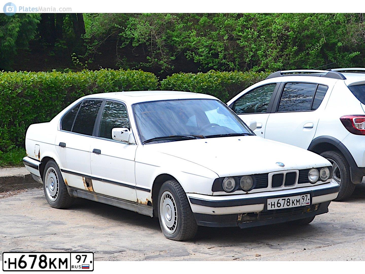 Фото автомобиля BMW SERIE 5, 1988 — госномер Н678КМ97. Цвет: Белый