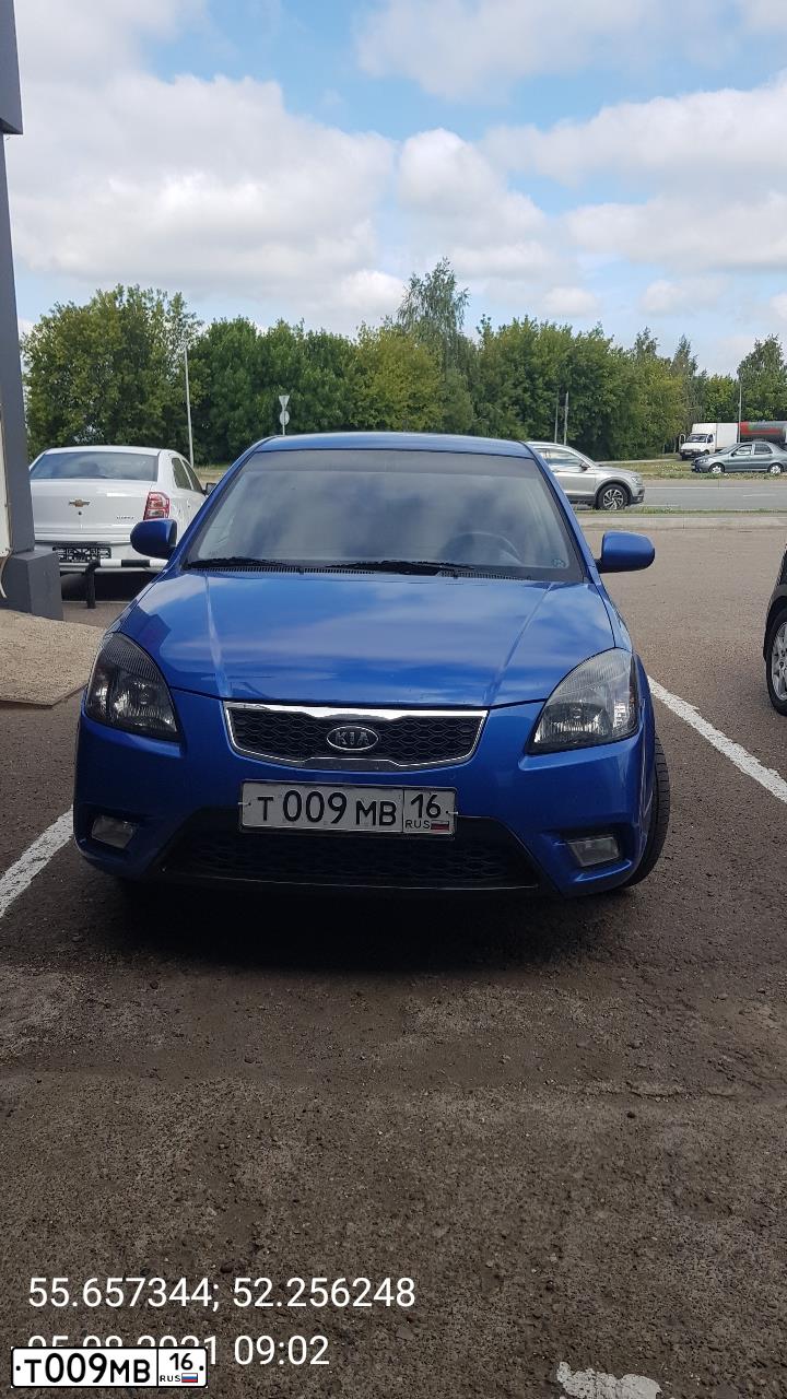 Фото автомобиля LADA 1118 KALINA, 2008 — госномер Т009МВ16. Цвет: СЕРЕБРИСТО-КРАСНЫЙ
