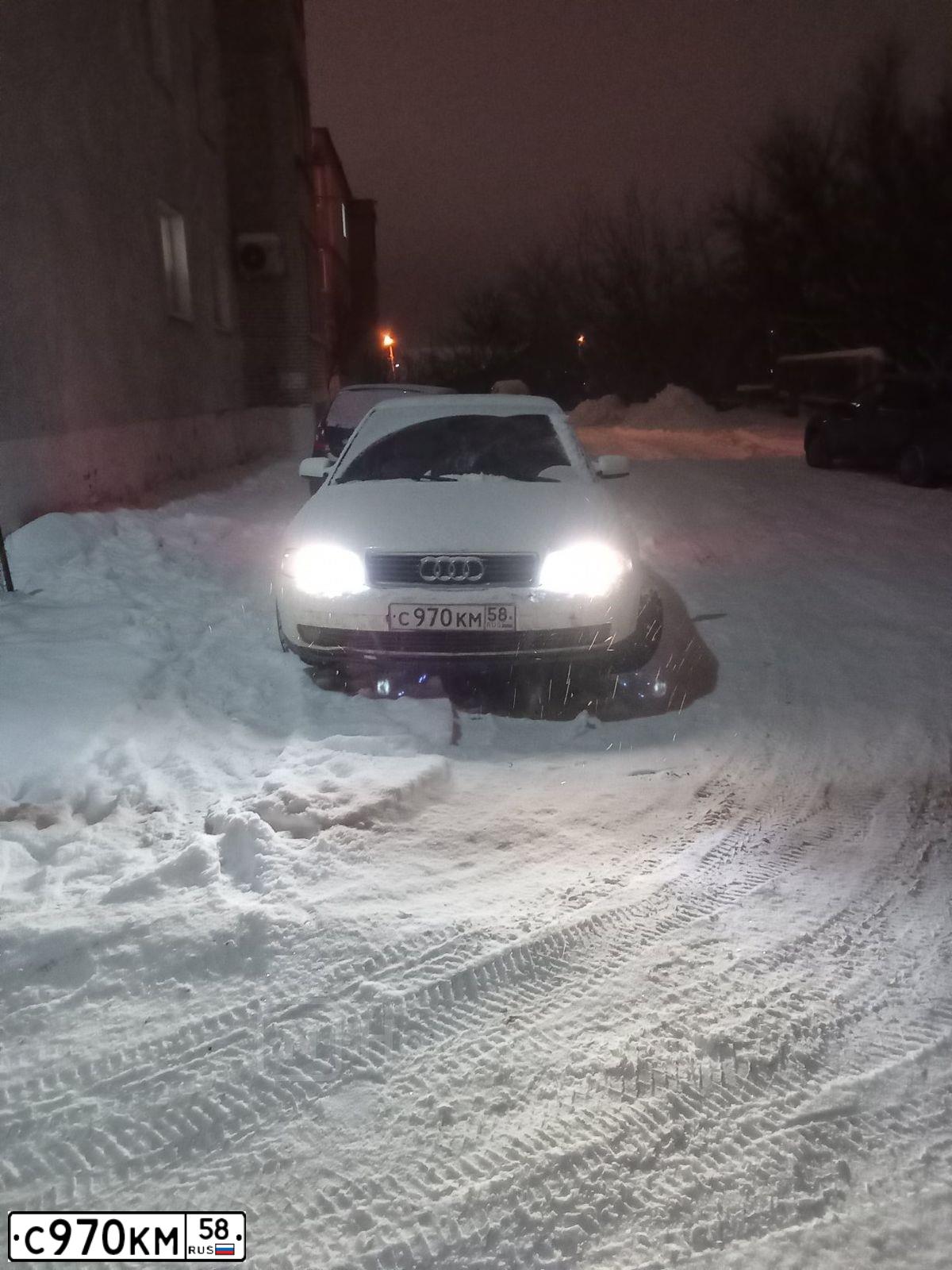 Фото автомобиля AUDI A4, 2001 — госномер С970КМ58. Цвет: Белый