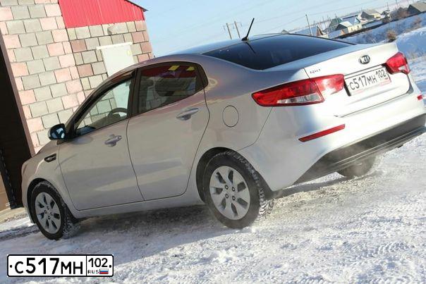 Фото автомобиля KIA RIO, 2015 — госномер С517МН102. Цвет: (БЕЛЫЙ)СЕРЕБРИСТЫЙ