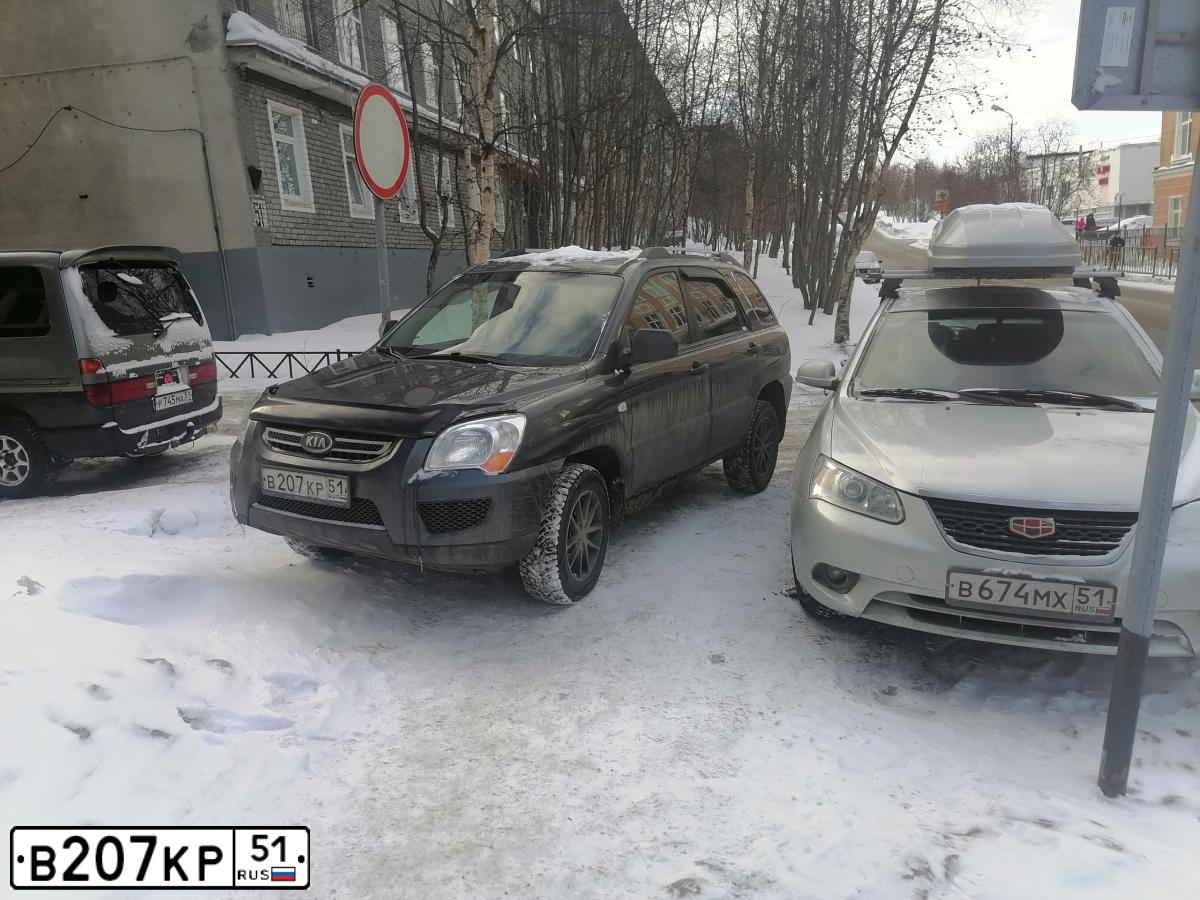 Фото автомобиля KIA SPORTAGE, 2010 — госномер В207КР51. Цвет: Серый