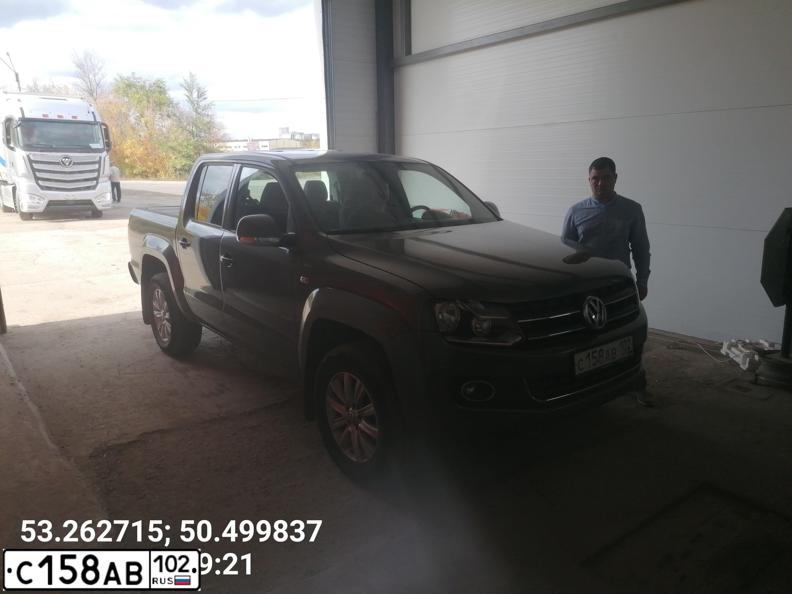 Фото автомобиля VOLKSWAGEN AMAROK, 2014 — госномер М598КС763. Цвет: СЕРЫЙ