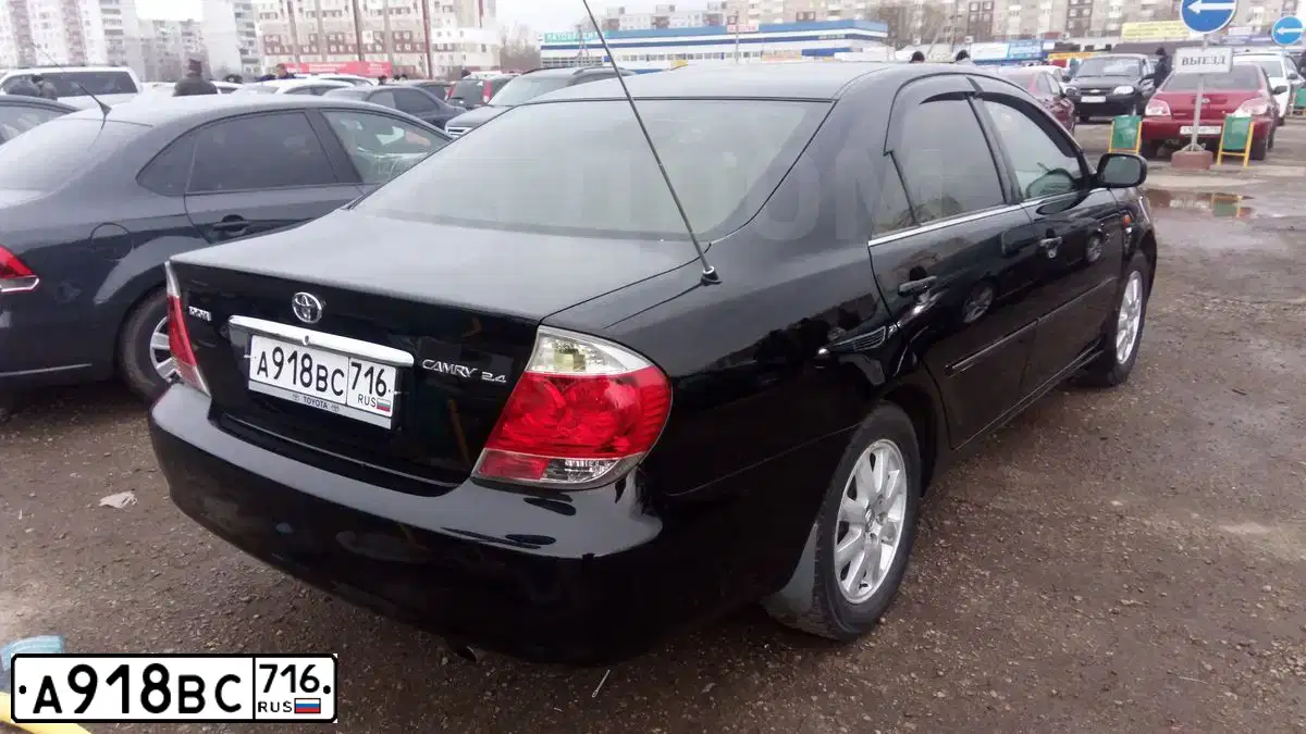 Фото автомобиля TOYOTA CAMRY, 2005 — госномер М567ЕР116. Цвет: ЧЕРНЫЙ