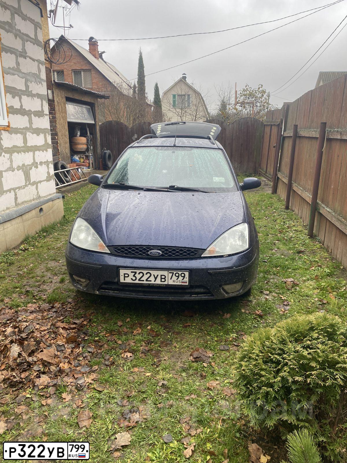 Фото автомобиля FORD FOCUS, 2004 — госномер Р322УВ799. Цвет: ТЕМНО-СИНИЙ