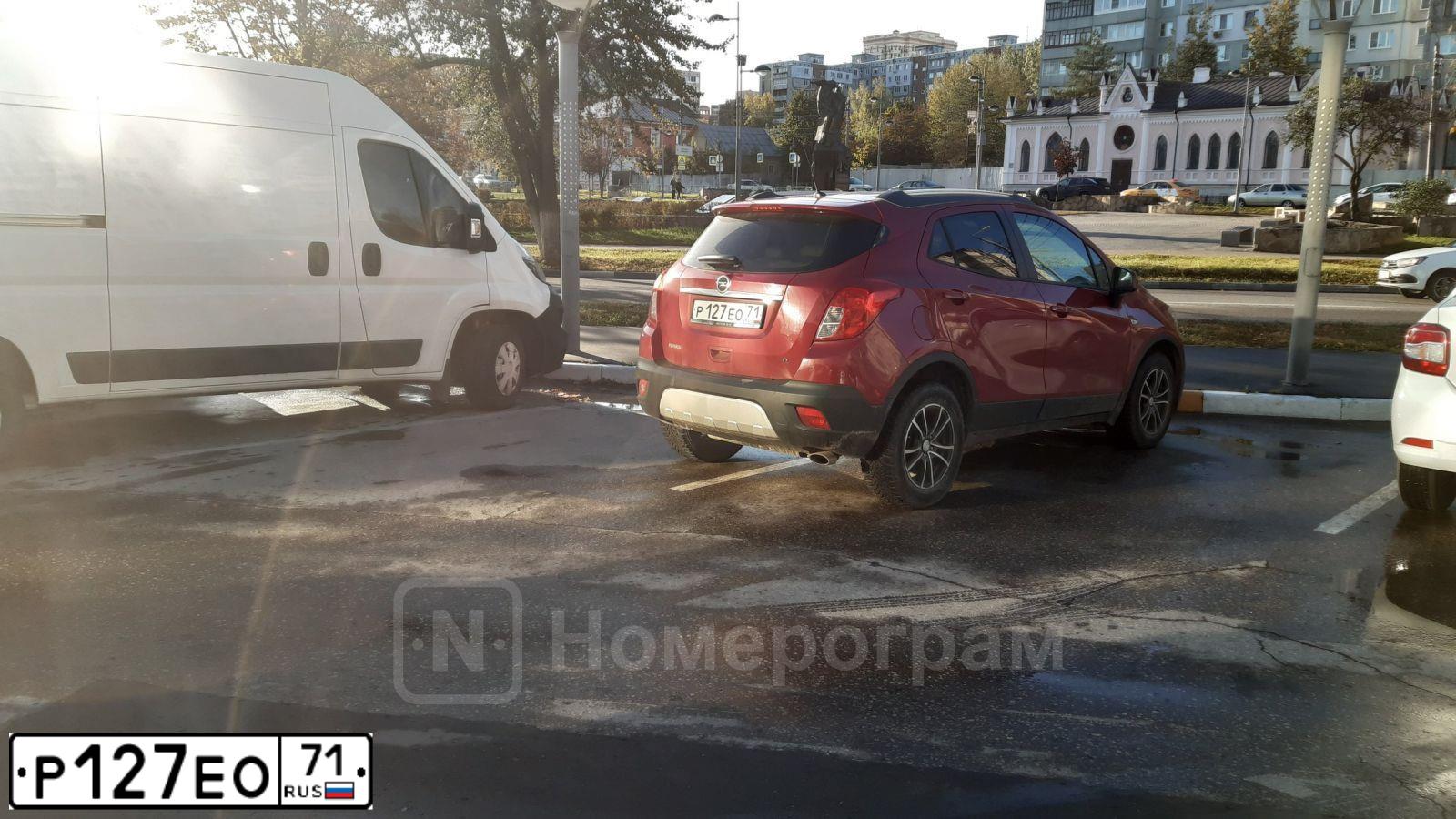 Фото автомобиля OPEL MOKKA, 2013 — госномер Р127ЕО71. Цвет: КРАСНЫЙ