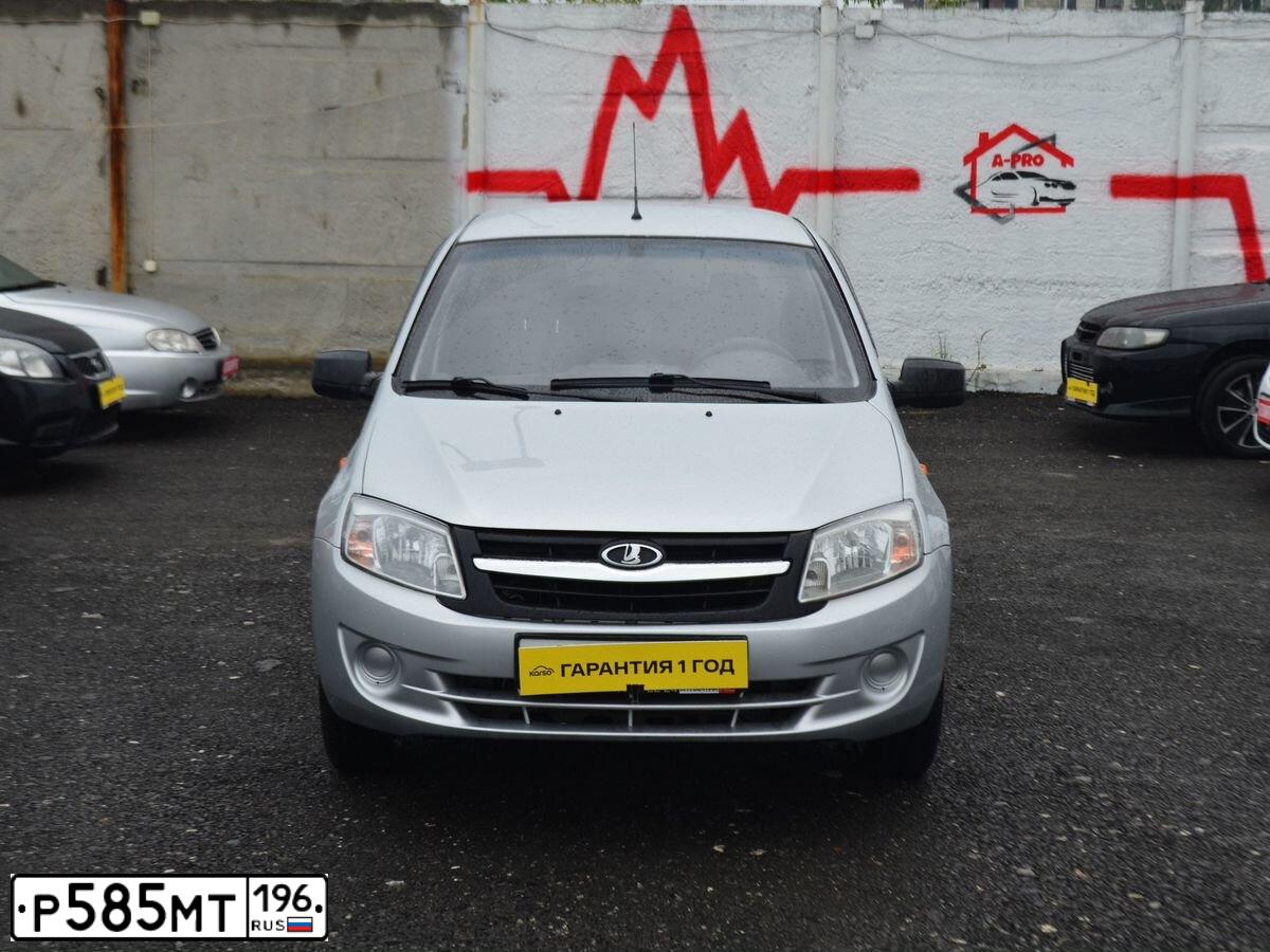 Фото автомобиля LADA GRANTA, 2013 — госномер Т463НЕ196