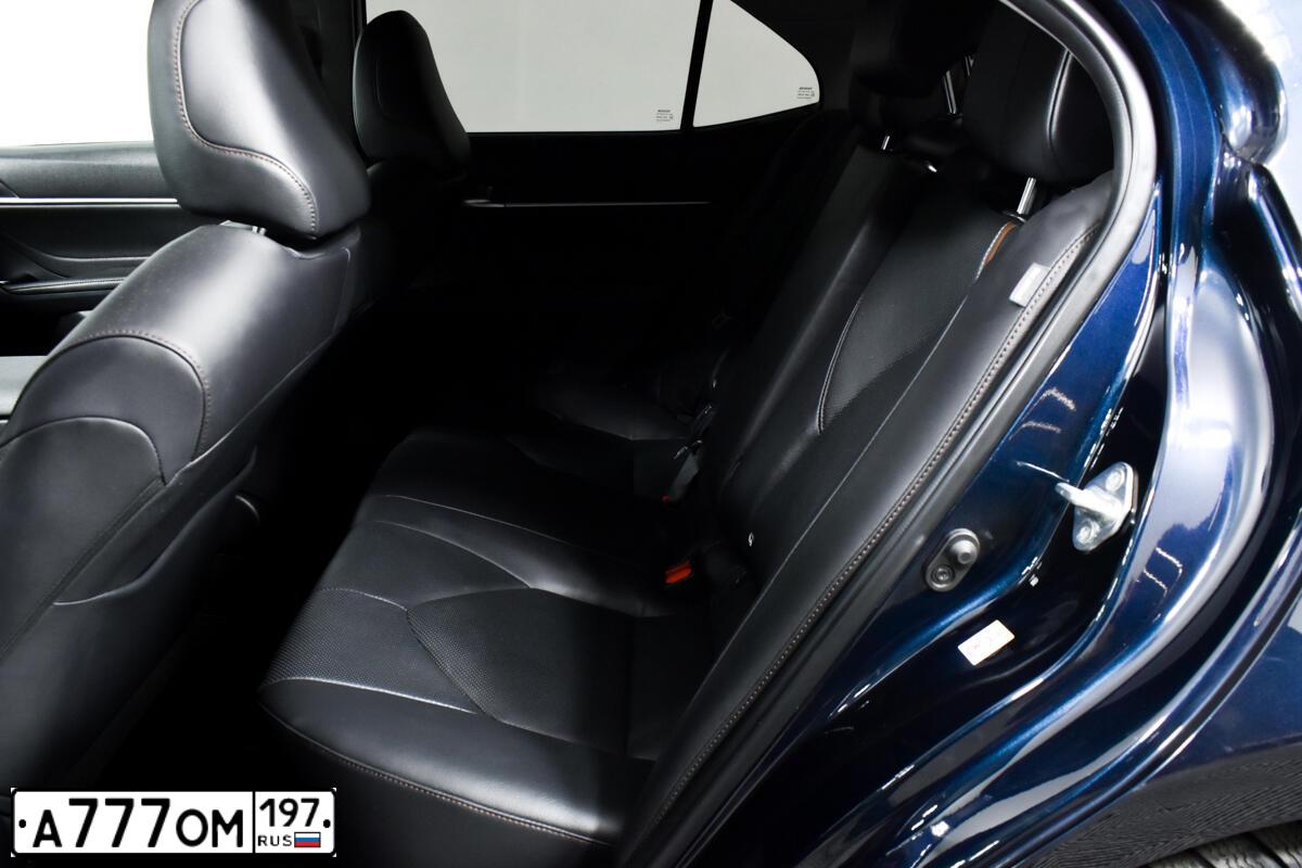 Фото автомобиля TOYOTA LAND CRUISER 200, 2011 — госномер А150ХА797. Цвет: ЧЕРНЫЙ