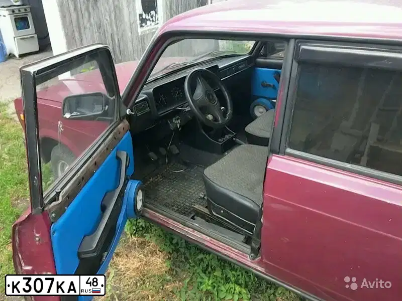 Фото автомобиля LADA 2107 LADA, 2000 — госномер Р623ХР161. Цвет: ТЕМНО-БОРДОВЫЙ