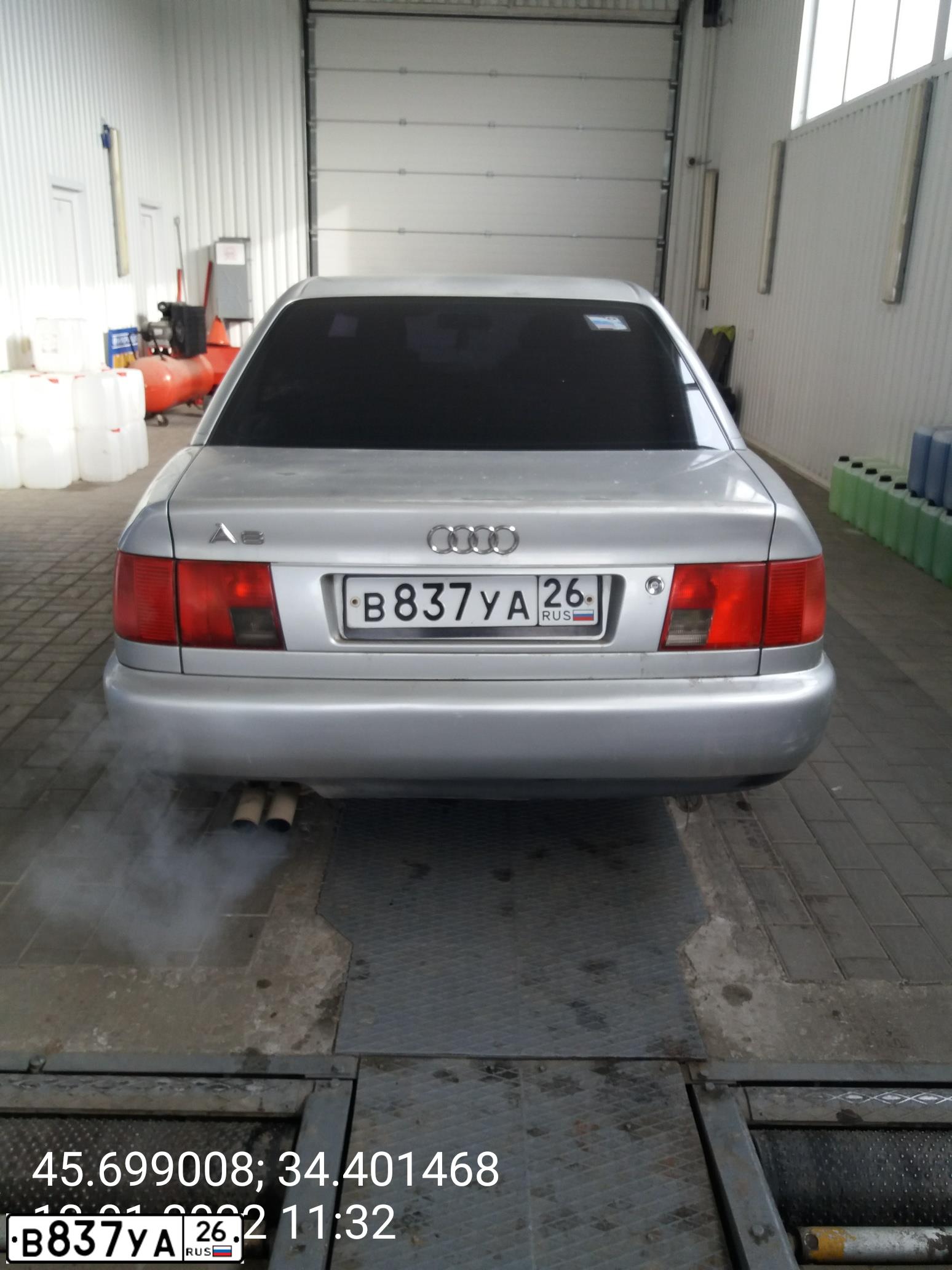 Фото автомобиля AUDI 100, 1995 — госномер М294НВ82. Цвет: БЕЛЫЙ СЕРЕБРИСТЫЙ