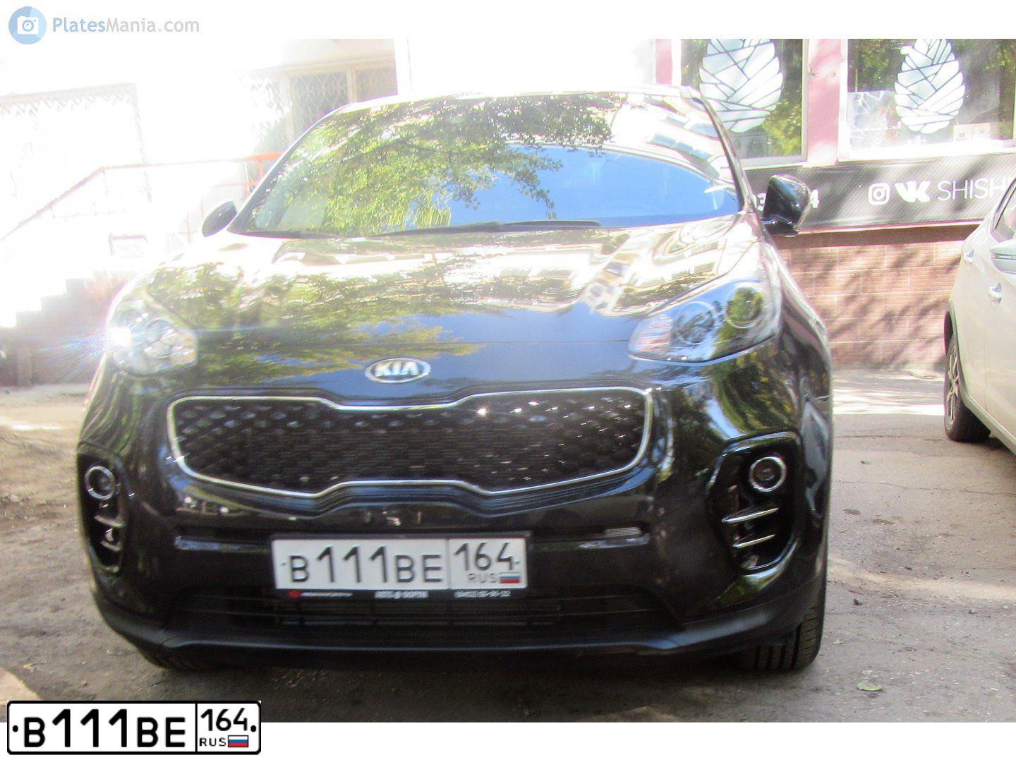 Фото автомобиля KIA SPORTAGE, 2018 — госномер В111ВЕ164. Цвет: ЧЕРНЫЙ ПЕРЛАМУТР