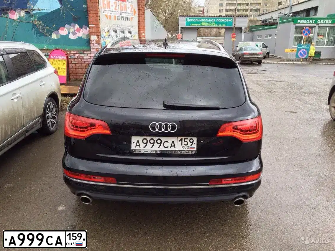 Фото автомобиля AUDI Q7, 2009 — госномер А002УН54. Цвет: ЧЕРНЫЙ