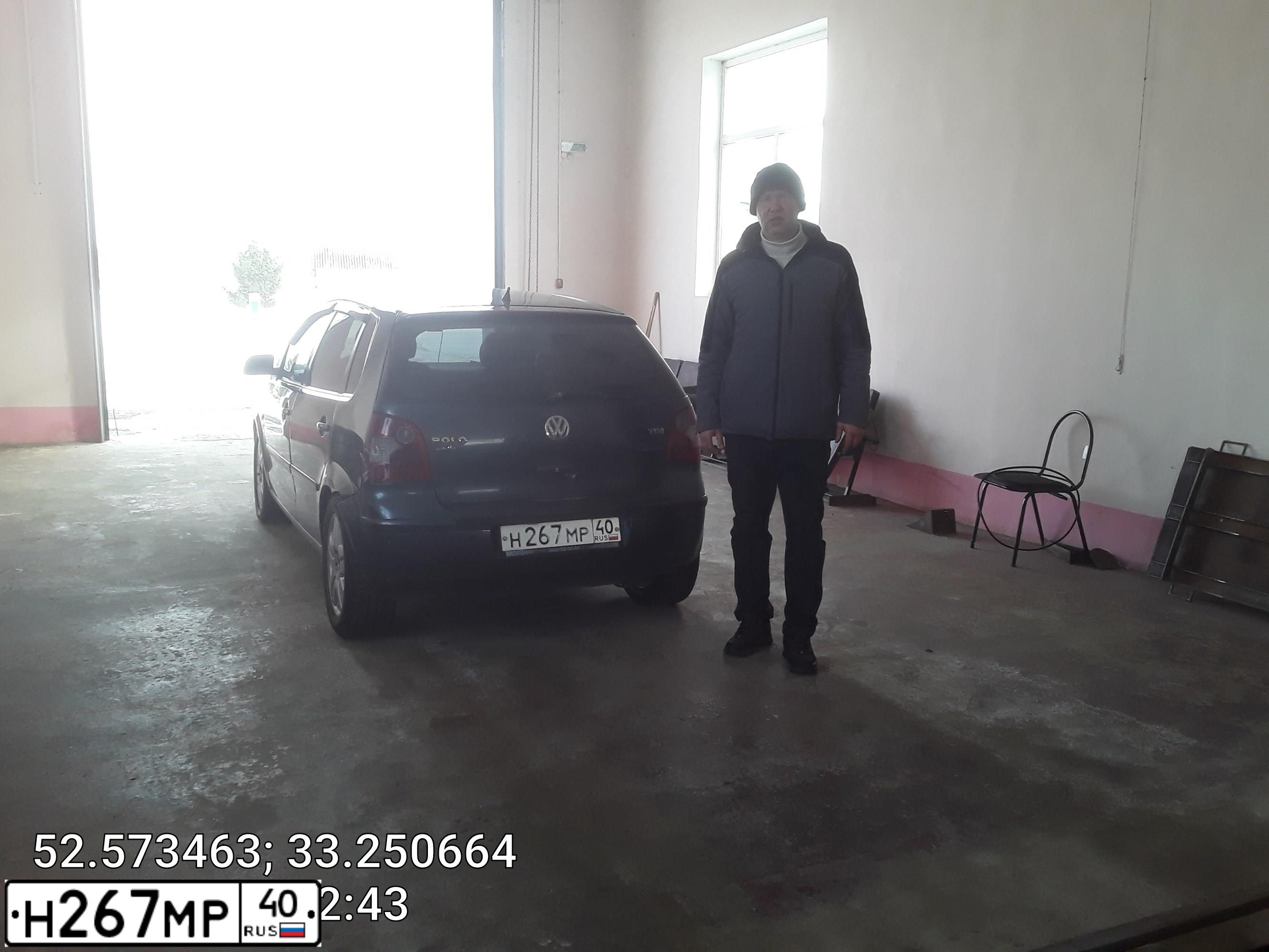 Фото автомобиля VOLKSWAGEN POLO, 2004 — госномер Н267МР40