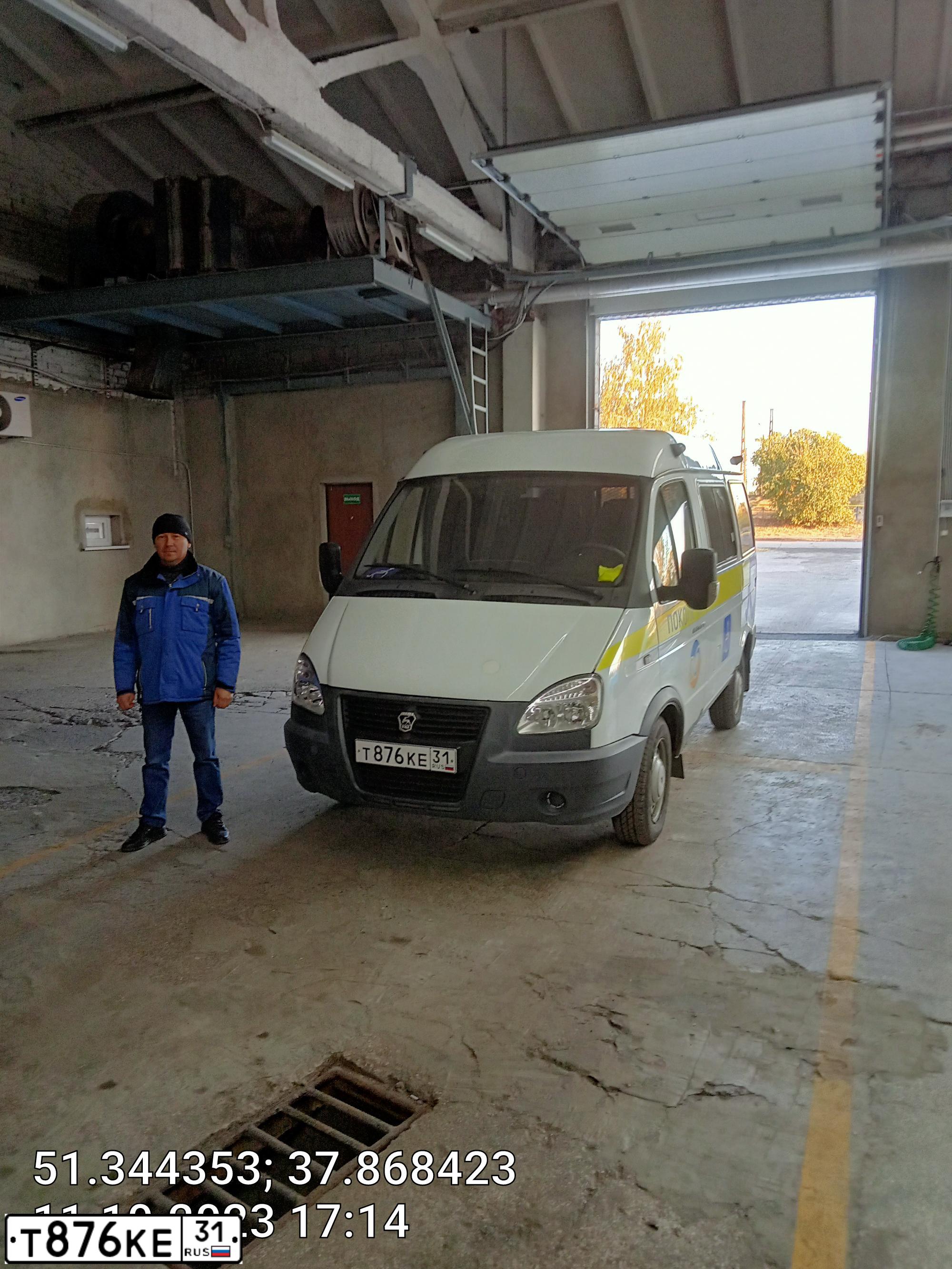 Фото автомобиля GAZ 2752 SOBOL, 2020 — госномер Т876КЕ31. Цвет: Белый