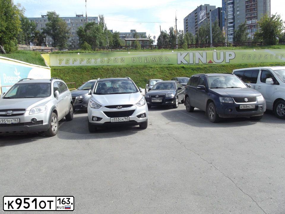 Фото автомобиля CHEVROLET CAPTIVA, 2008 — госномер К951ОТ163. Цвет: серебряный