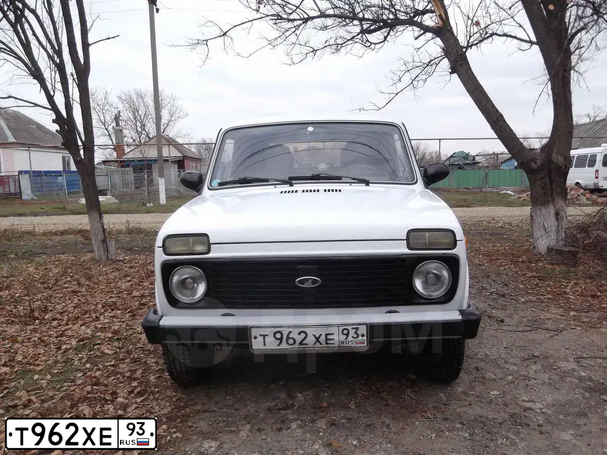 Фото автомобиля LADA 2121 NIVA, 2005 — госномер В727ОО123. Цвет: ЯРКО-БЕЛЫЙ