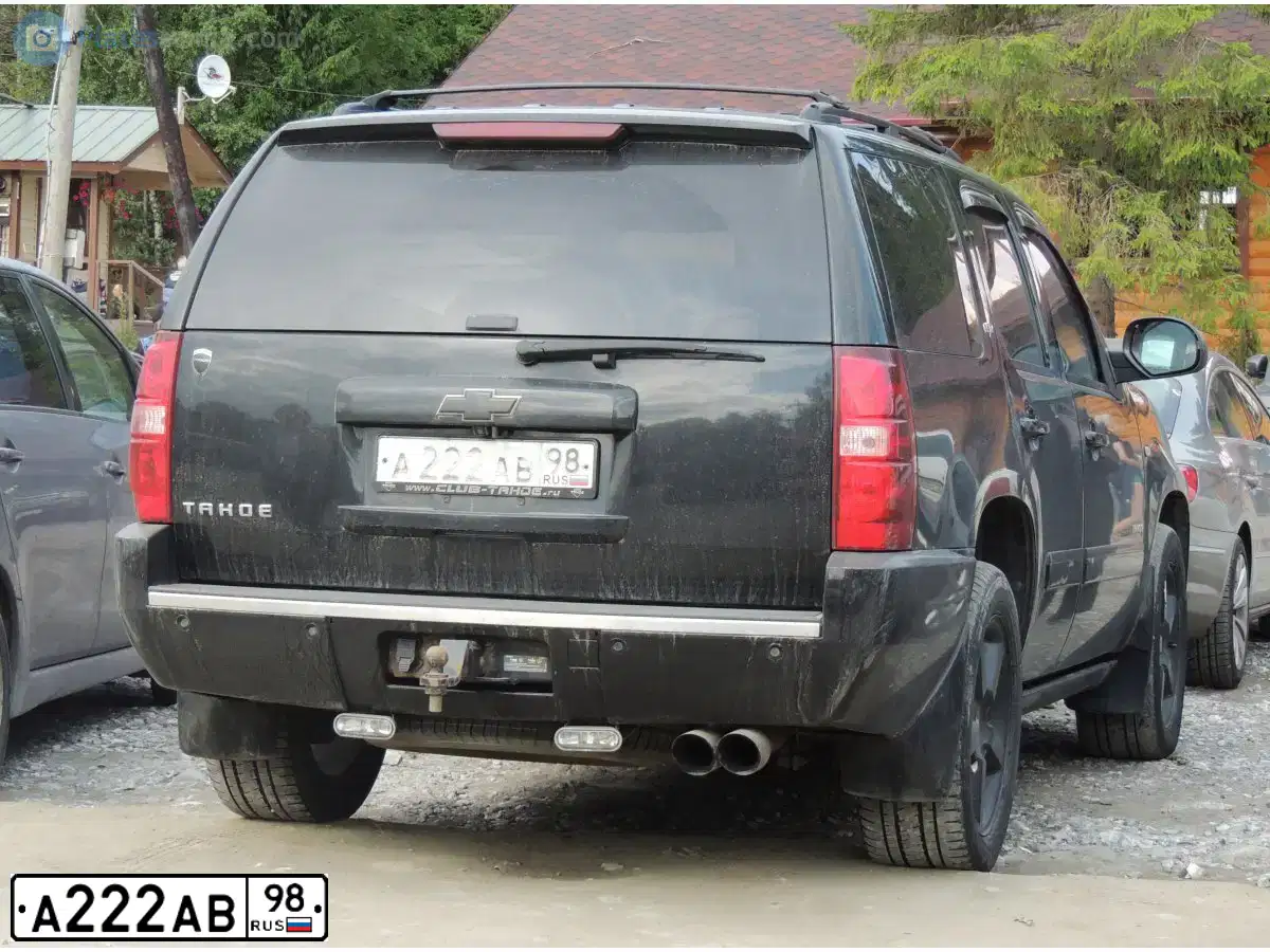 Фото автомобиля CHEVROLET TAHOE, 2012 — госномер А222АВ98. Цвет: ЧЕРНЫЙ