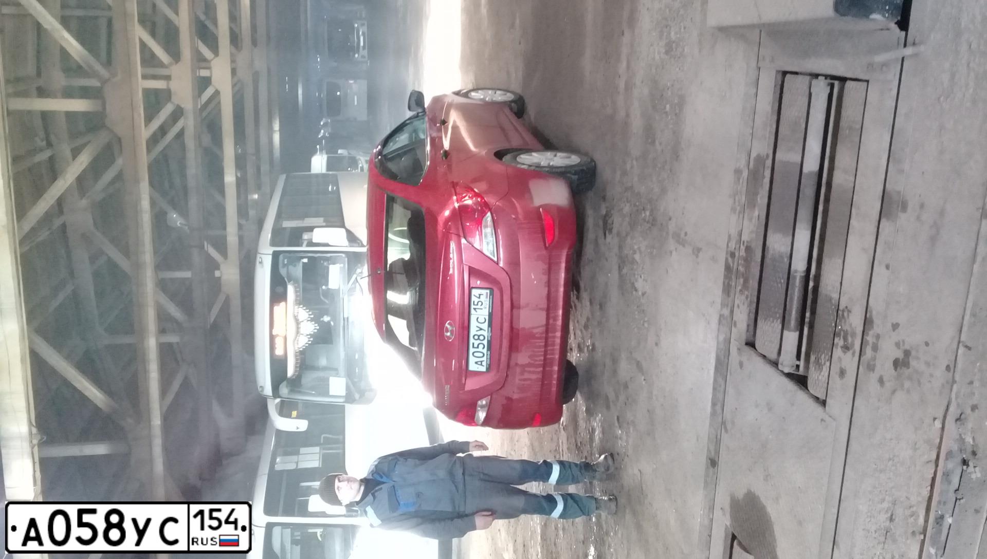 Фото автомобиля HYUNDAI SOLARIS, 2011 — госномер Н641ЕН70. Цвет: КРАСНЫЙ ГРАНАТ