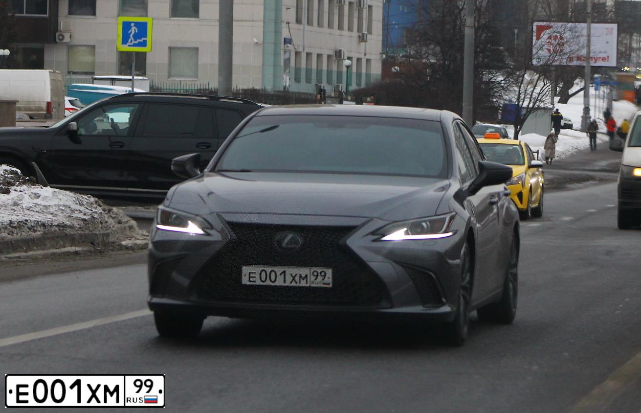 Фото автомобиля LADA 2104, 2002 — госномер Е001ХМ99. Цвет: ТЕМНО-КРАСНЫЙ