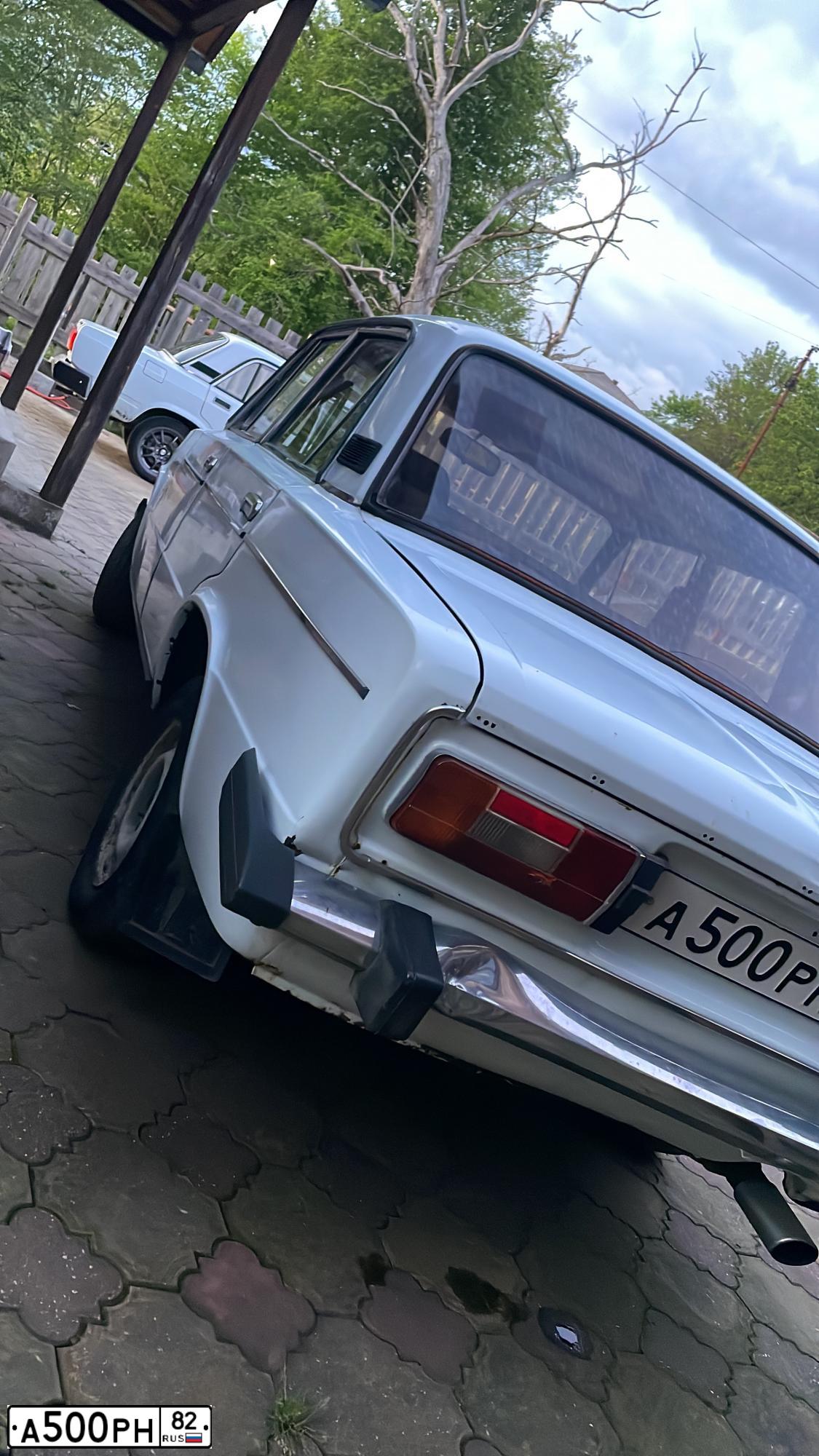 Фото автомобиля LADA 2106, 1986 — госномер В551ВС323. Цвет: МНОГОЦВЕТНЫЙ