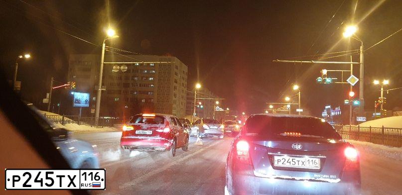 Фото автомобиля FAW BESTURN B50, 2012 — госномер Р245ТХ116. Цвет: ЧЕРНЫЙ