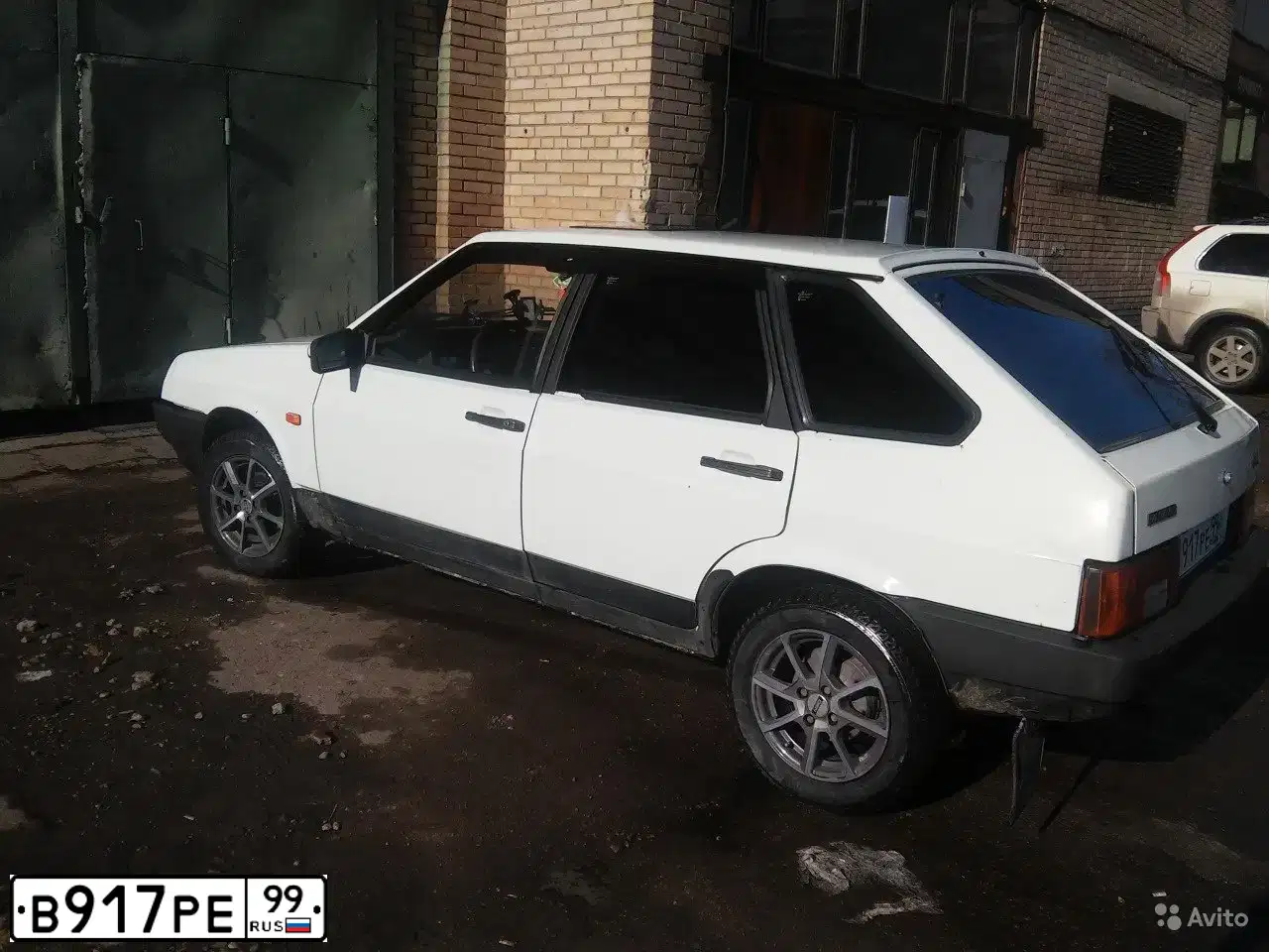 Фото автомобиля LADA 2109 SAMARA, 1997 — госномер С604РО77. Цвет: БЕЛЫЙ