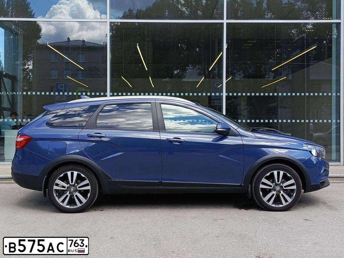 Фото автомобиля LADA VESTA, 2019 — госномер В575АС763. Цвет: Темно-синий