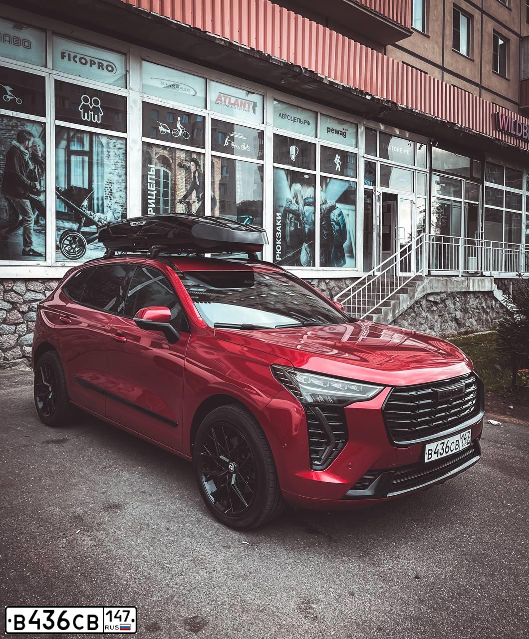 Фото автомобиля HAVAL JOLION, 2021 — госномер С233ЕР198. Цвет: Красный
