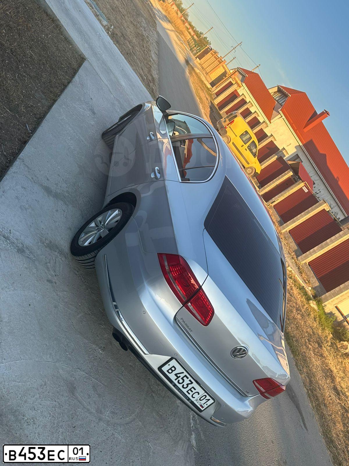 Фото автомобиля VOLKSWAGEN PASSAT, 2012 — госномер В453ЕС01. Цвет: СЕРЕБРИСТЫЙ