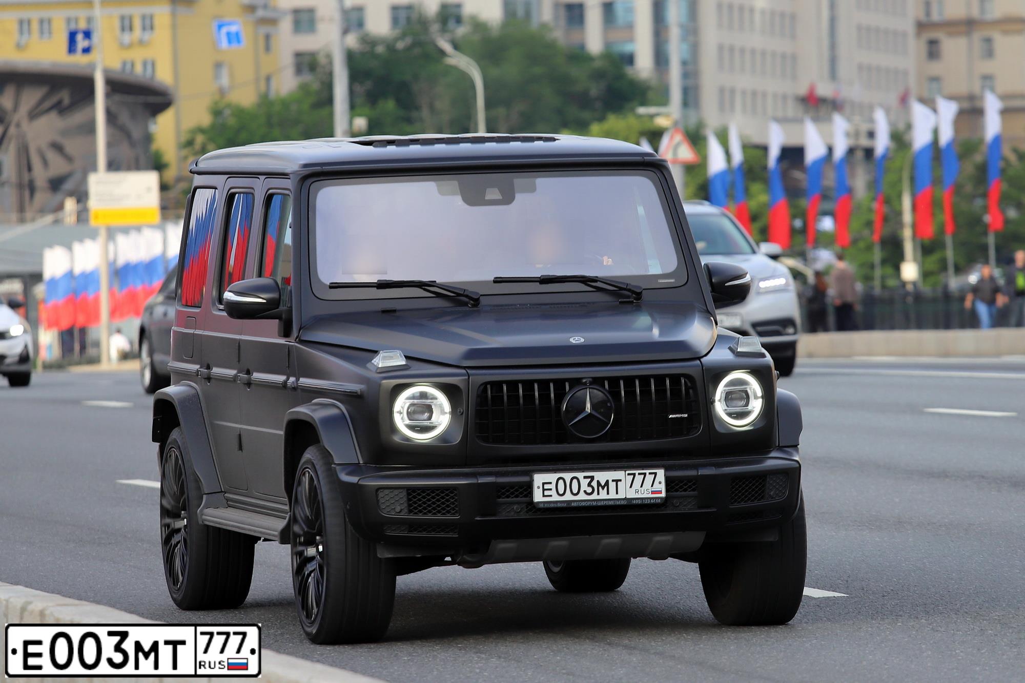 Фото автомобиля LADA 2111, 2006 — госномер Т070ВО797. Цвет: Темно-зеленый