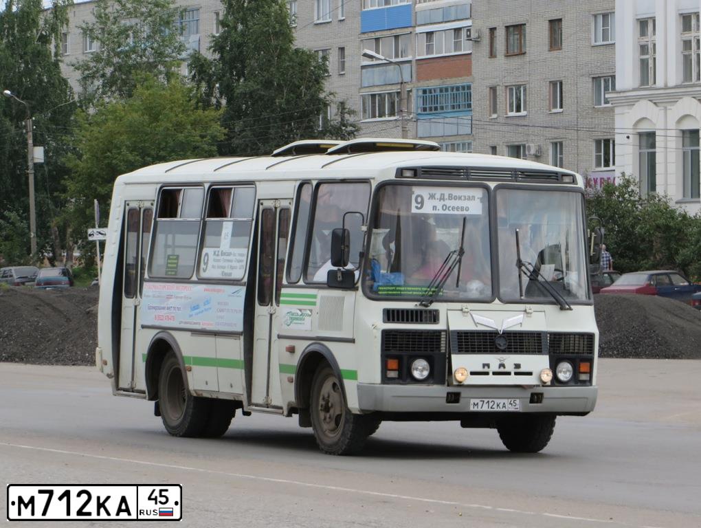 Фото автомобиля PAZ 3205, 2007 — госномер М712КА45. Цвет: БЕЛО-ЗЕЛЕНЫЙ