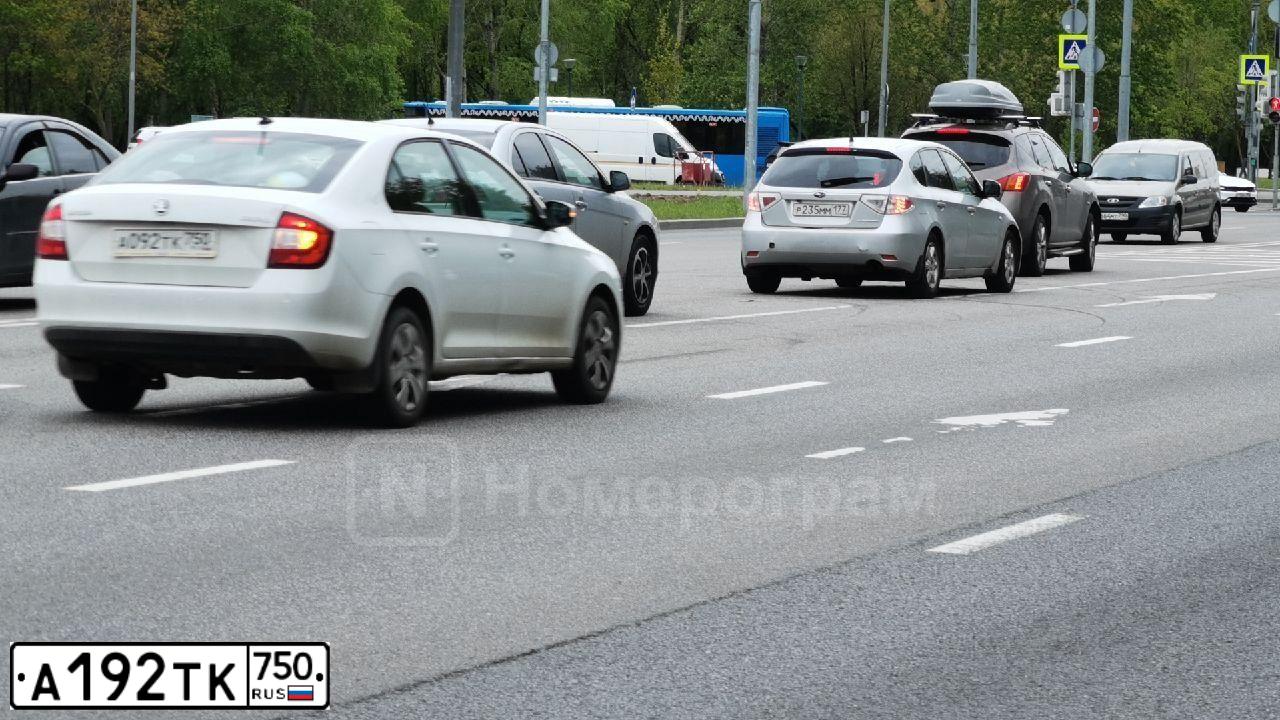 Фото автомобиля HYUNDAI TUCSON, 2018 — госномер А192ТК750. Цвет: Серый