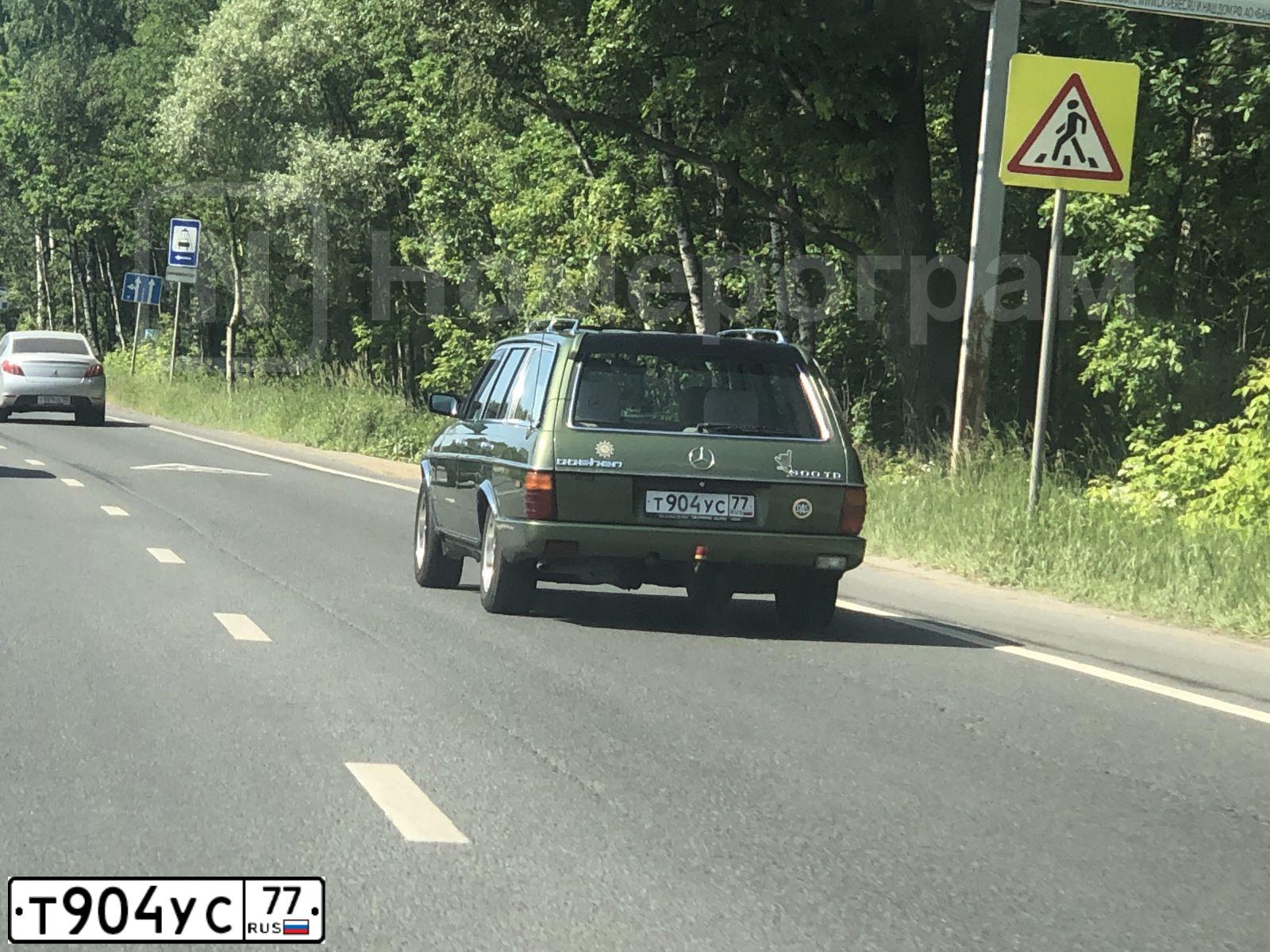 Фото автомобиля MERCEDES E-KLASSE, 1985 — госномер Т904УС77. Цвет: НЕ УСТАНОВЛЕН