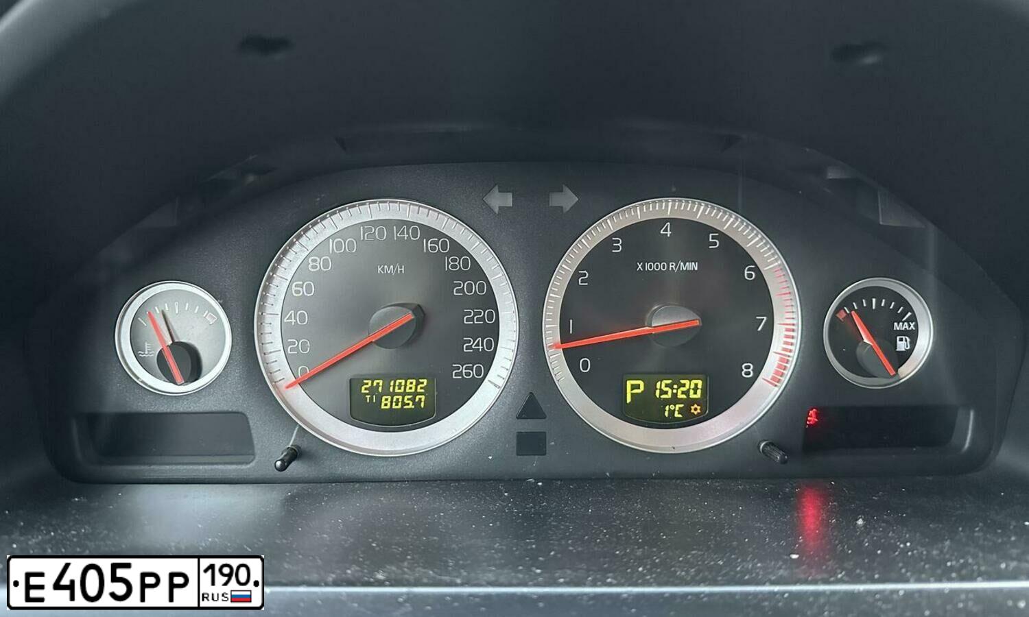 Фото автомобиля VOLVO XC90, 2011 — госномер Е405РР190. Цвет: ЧЕРНЫЙ