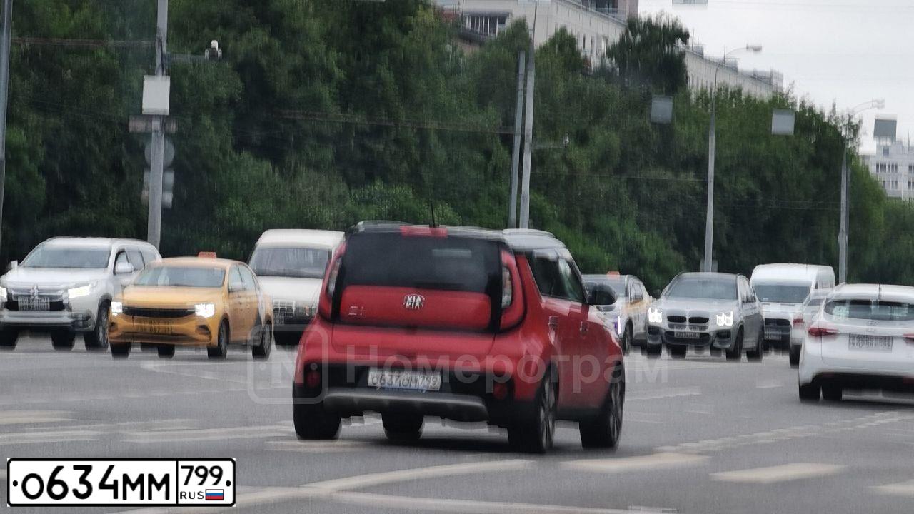 Фото автомобиля VOLKSWAGEN TOUAREG, 2006 — госномер С003ЕМ177. Цвет: ЧЕРНЫЙ