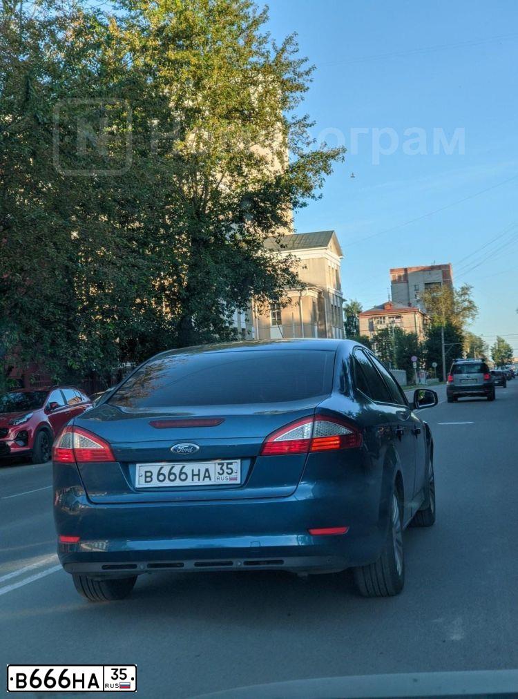 Фото автомобиля FORD MONDEO, 2007 — госномер В666НА35. Цвет: синий