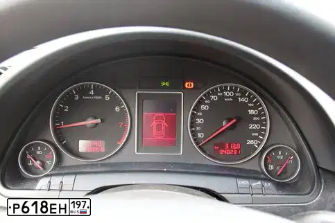 Фото автомобиля NISSAN ALMERA, 2010 — госномер Р618ЕН197. Цвет: ЧЕРНЫЙ