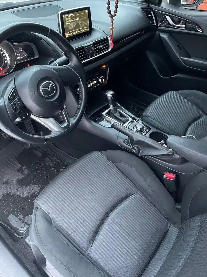 Фото автомобиля MAZDA 3, 2014 — госномер С714НО193. Цвет: Белый