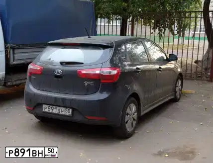 Фото автомобиля LADA 2106, 1989 — госномер В219ТВ90. Цвет: БЕЛЫЙ