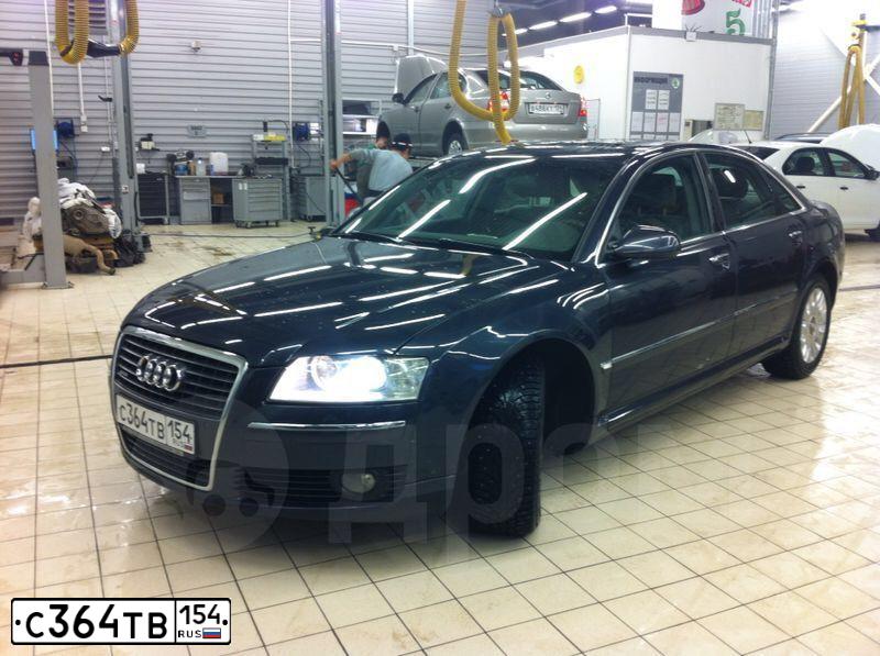 Фото автомобиля AUDI A8, 2006 — госномер Р490РС124. Цвет: ТЕМНО СЕРЫЙ