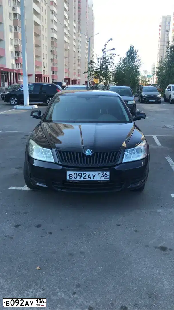 Фото автомобиля SKODA OCTAVIA, 2012 — госномер В092АУ136. Цвет: ЧЕРНЫЙ