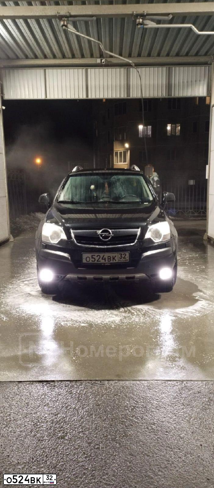 Фото автомобиля OPEL ANTARA, 2008 — госномер О524ВК32. Цвет: ЧЕРНЫЙ