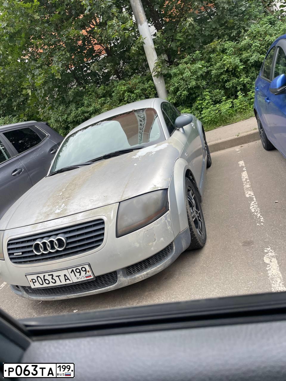 Фото автомобиля AUDI TT, 2000 — госномер Р063ТА199. Цвет: СЕРЫЙ СВЕТЛЫЙ