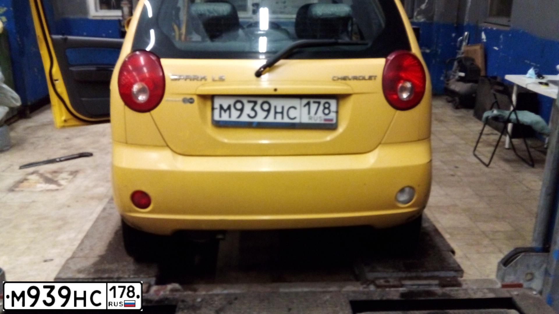 Фото автомобиля CHEVROLET SPARK, 2007 — госномер М939НС178. Цвет: ЖЁЛТЫЙ