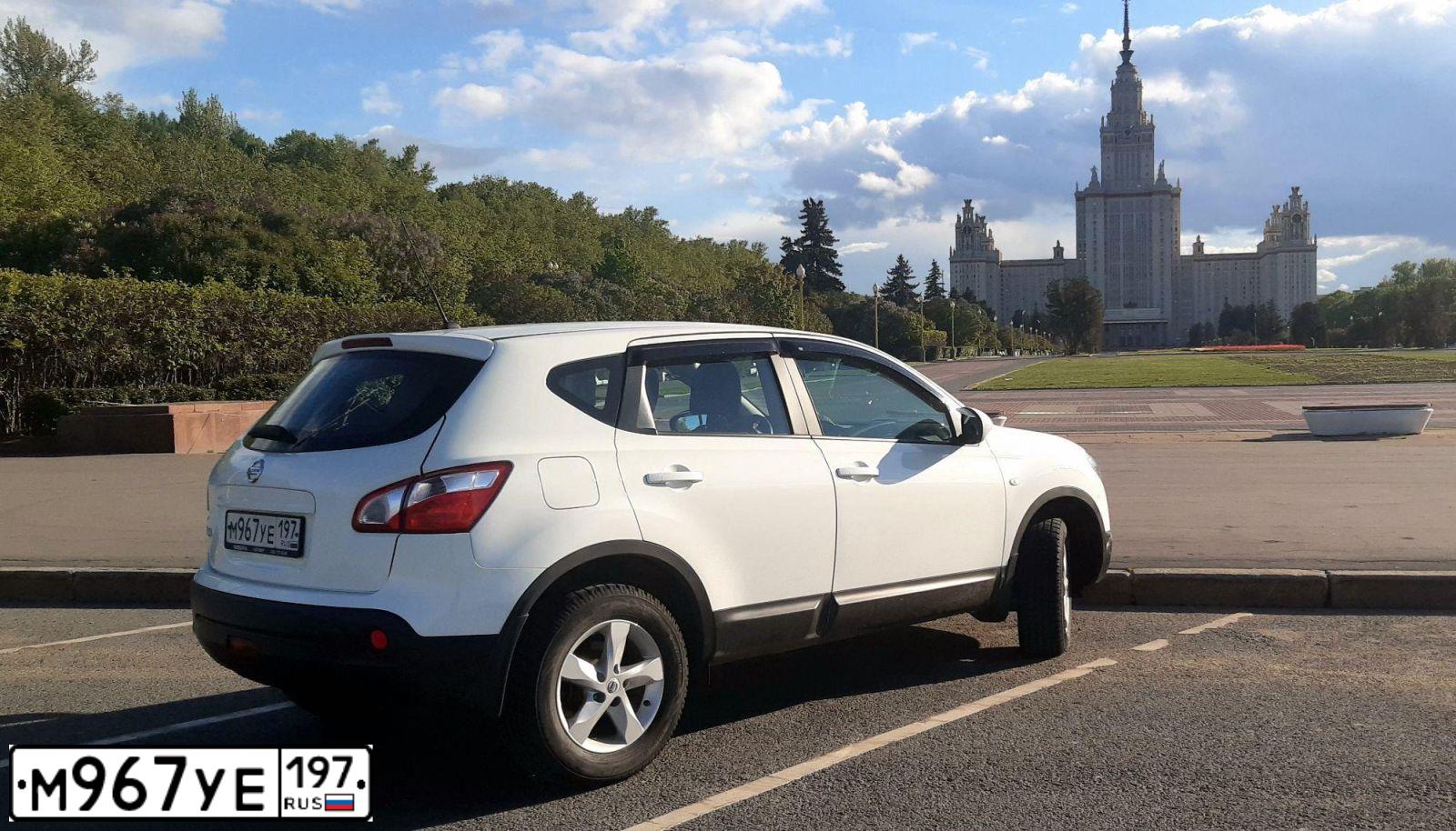Фото автомобиля NISSAN QASHQAI, 2012 — госномер М967УЕ197. Цвет: Белый