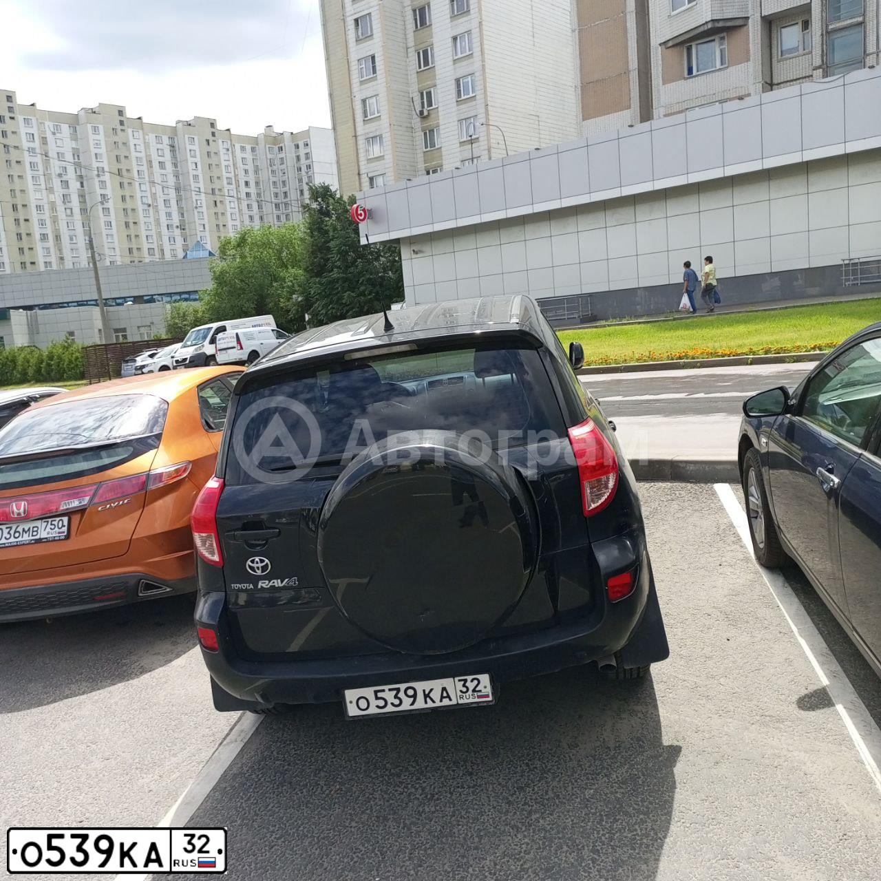 Фото автомобиля TOYOTA RAV4, 2008 — госномер О539КА32. Цвет: ЧЕРНЫЙ